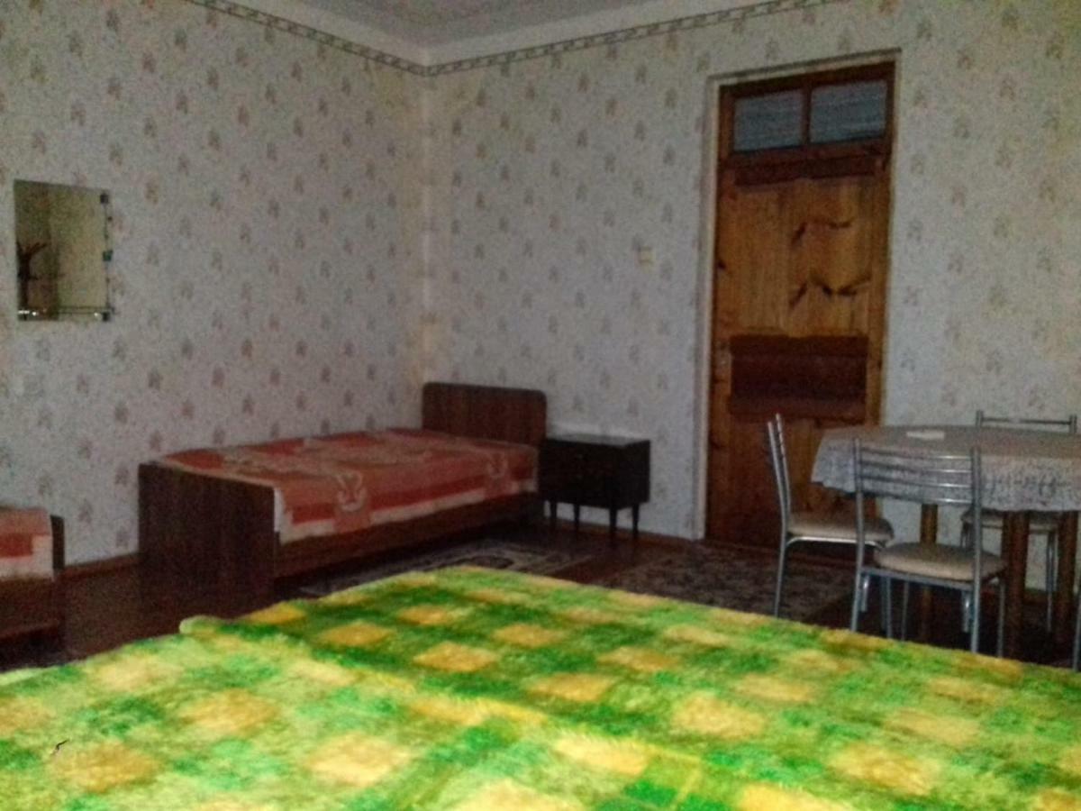 Guesthouse At Oleg'S Zolotoy Bereg Gudauta Bagian luar foto