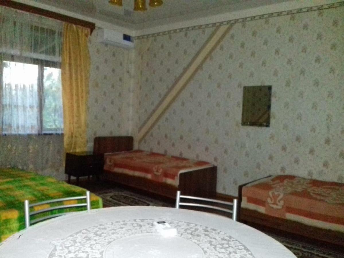 Guesthouse At Oleg'S Zolotoy Bereg Gudauta Bagian luar foto