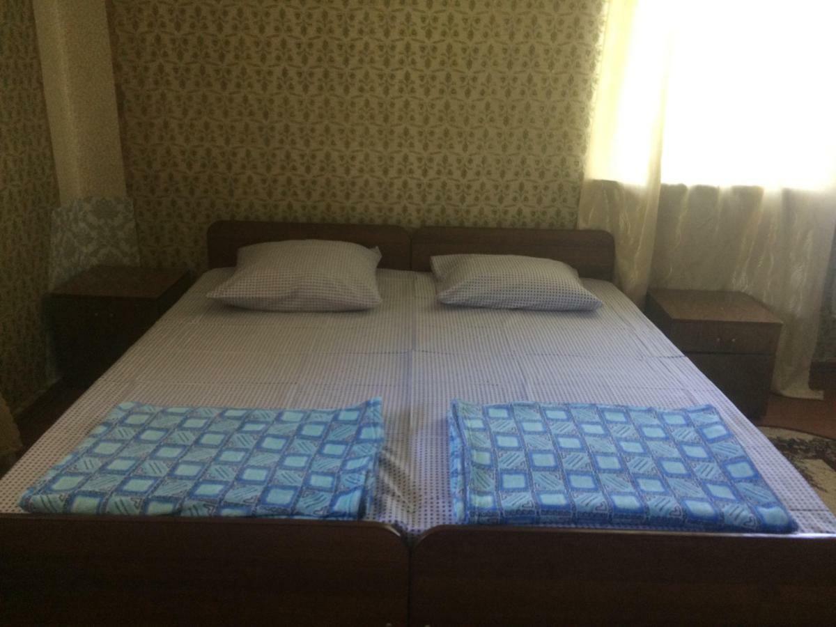 Guesthouse At Oleg'S Zolotoy Bereg Gudauta Bagian luar foto